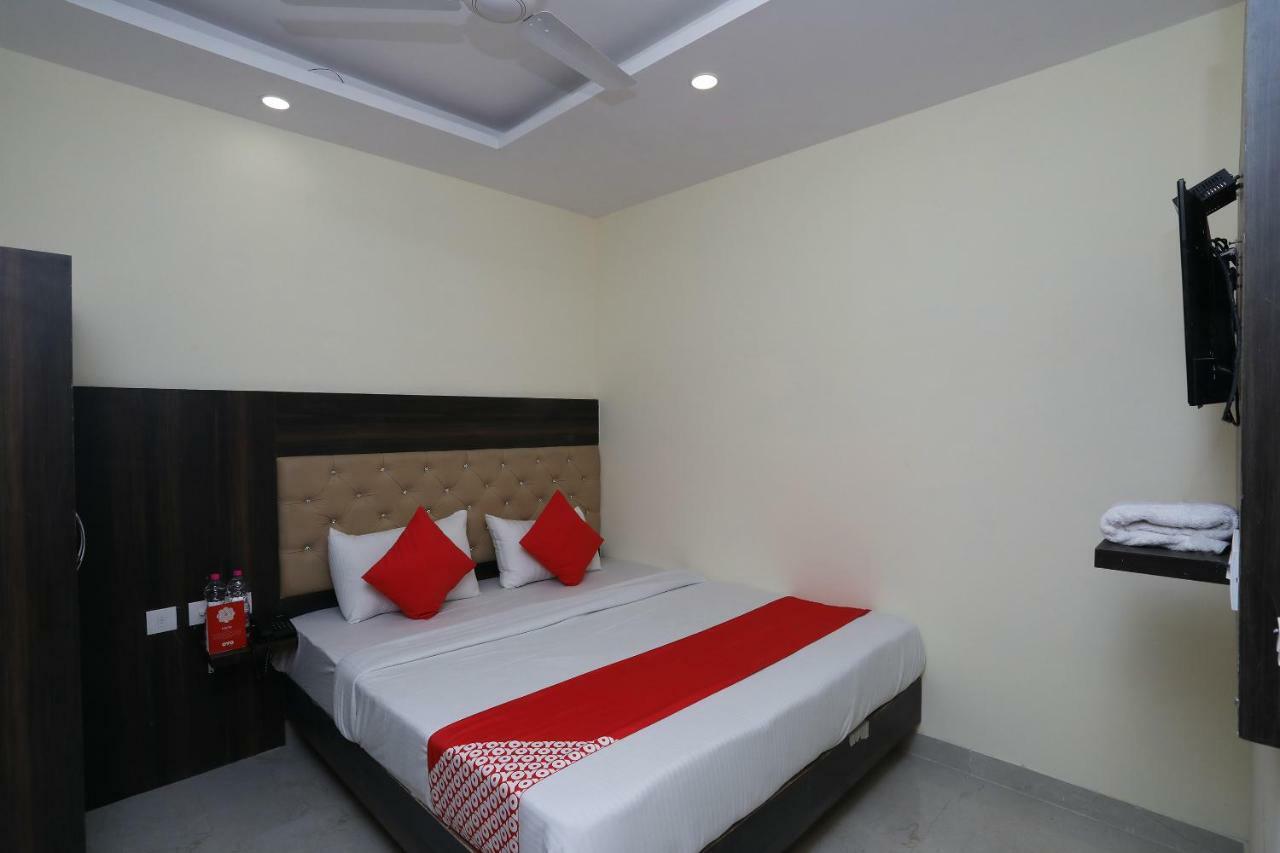 Airport Ivy With Free Airport Transfr Hotel New Delhi